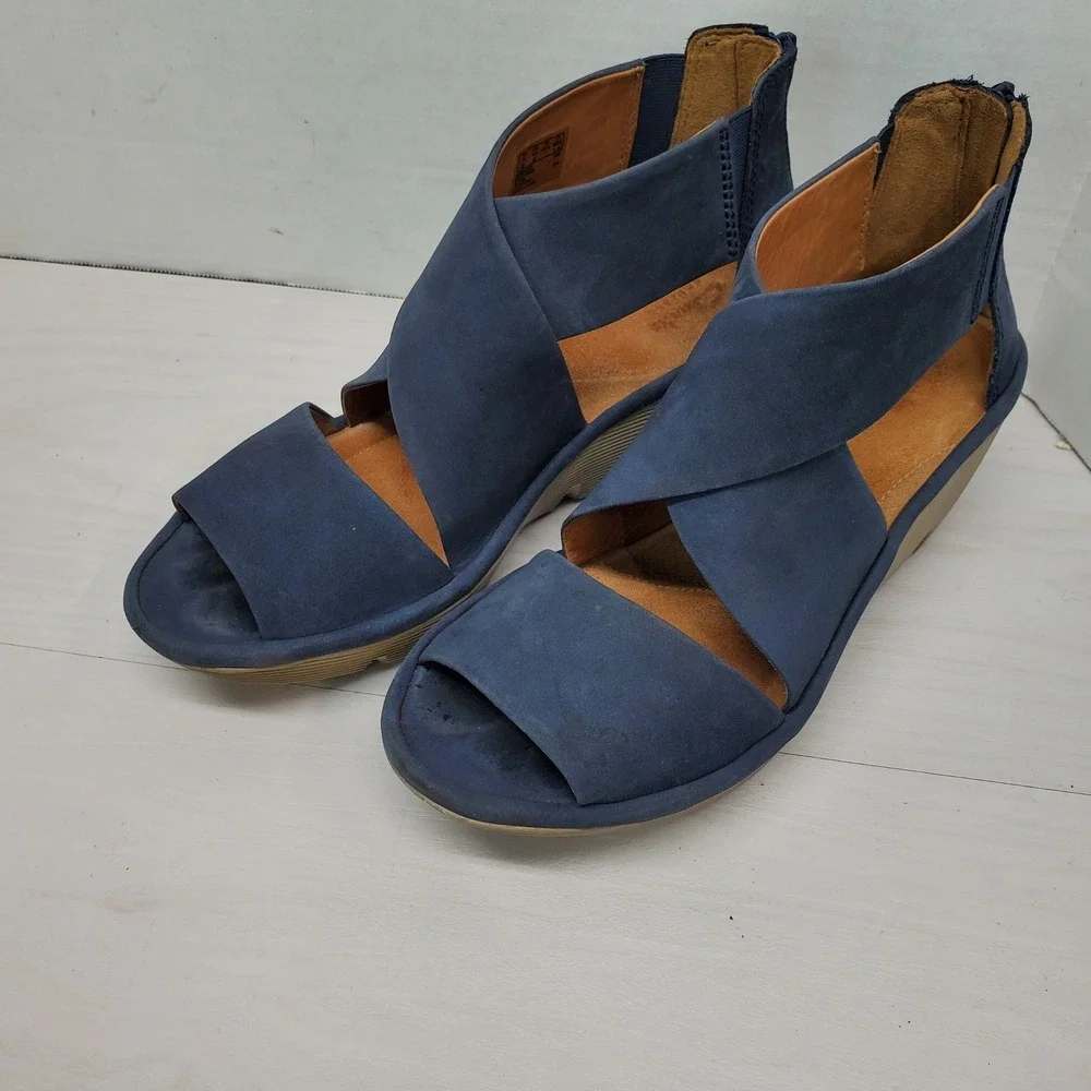 Clarks Artisan Navy Blue Suede Wedge Heel Zipper Sandals Women US 10 EU 41.5